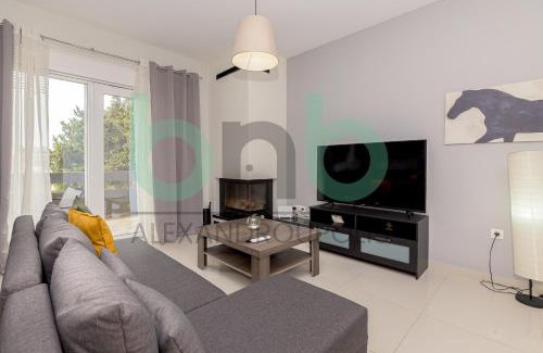 Alexandroupoli Apartment | Luxurious Tsimiski 3BDR 3rd Floor