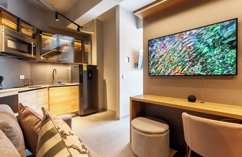 Calle 100 Apartment | Luxurious ultramodern clubhouse with swimming pool
