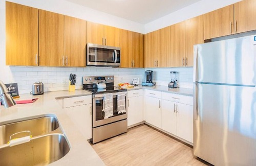 Augusta Apartment | Luxurious Unit /Med Dist./Downtown★Spacious★2TVs★Gated★ City - View★