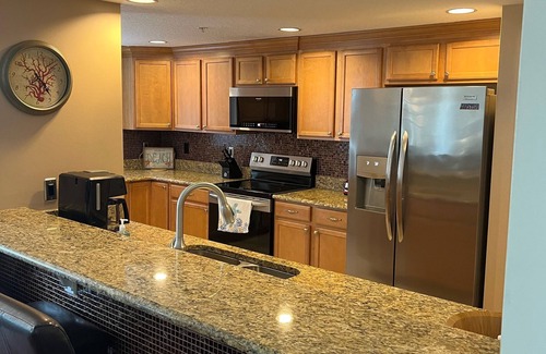 Daytona Beach Condo | Luxurious 3 bed 2 bath Penthouse Condo with amazing Ocean and Intracoastal views