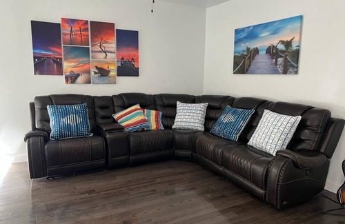 Lithia Springs House | Luxurious vacation home @ Thornton Rd in Lithia Springs