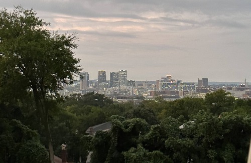 Glen Iris Apartment | Luxurious Vacation AtnMountainside