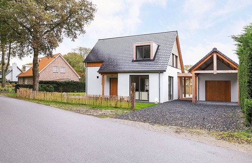 Oostkapelle House | Luxurious vacation villa for 10 people with heated pool and sauna in a dream location