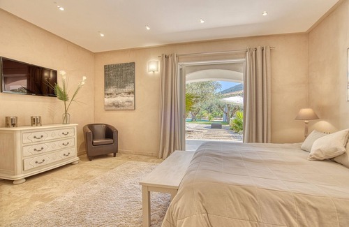 Les Brugassieres Villa | Luxurious Villa in the Golf of St Tropez