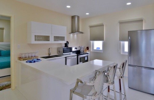 De Bruynewijk Villa | Luxurious Villa Fillipe 3- Brand New! Sea View: Spacious, Private Pool & AC