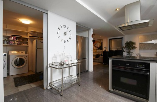 Little Burgundy Villa | Luxurious Villa Griffintown Downtown Old Montreal