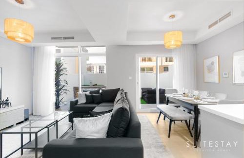 Jumeirah Village Apartment | Luxurious Villa in Residential Community
