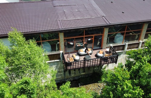 Bran Ski Chalet | Luxurious Villa Near Dracula's Castle with Indoor Pool, Theater, and More