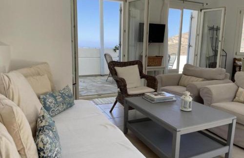Delfini Villa | Luxurious Villa on the famous glp cat sanctuary