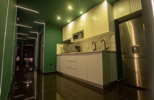 Las Lomas I Villa | Luxurious villa with 23 bedrooms 3 Pools in Provenza Parque lleras Poblado
