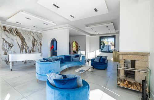 Riou - Petit Juas - Av de Grasse Villa | Luxurious Villa with heated pool 6BR-12p - Cannes