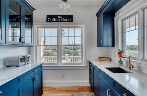 East Sandwich House | Luxurious Waterfront Beach House with Breathtaking Views and Private Beach