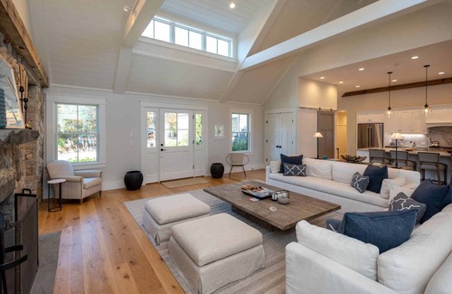 Edgartown House | Luxurious Waterfront Living On Wintucket Cove With Pool