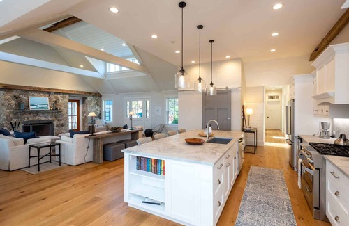 Edgartown House | Luxurious Waterfront Living On Wintucket Cove With Pool