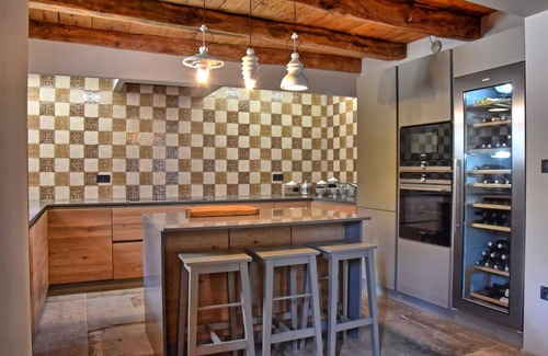 Jakomici Villa | Luxuriously decorated villa with designer interior, pool, sauna and wellness