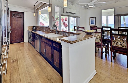 Kihei House | LUXURIOUSLY*OCEANFRONT Beach House with Sweeping 180°Views