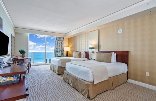 Sunny Isles Beach Resort | LuxurVacation - Beach Resort DIRECT OCEAN FRONT VIEW