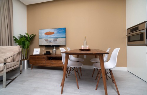 Seven Mile Beach Apartment | Luxury 1 bed apartment near Seven Mile Beach at The Grove