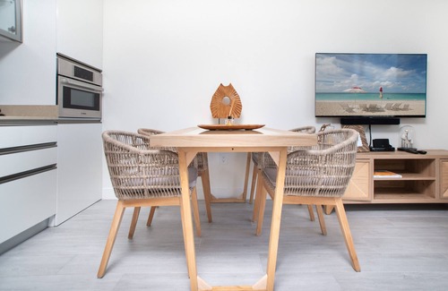 Seven Mile Beach Apartment | Luxury 1 bed apartment near Seven Mile Beach at The Grove