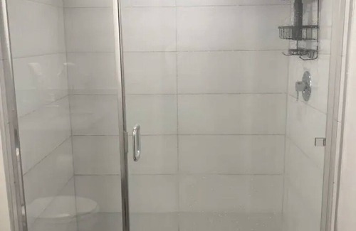 Irvine Business Complex Apartment | Luxury 1 Bedroom 1 Bathroom Unit - 5 min from SNA!