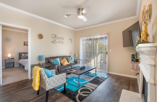 Downtown Fort Worth Apartment | Luxury 1 bedroom near Downtown & Dickies Arena
