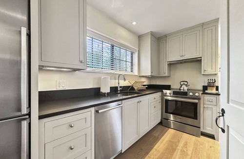 Siasconset Condo | Luxury 1-Bedroom Residence in Sconset Village. Steps to Beach and Bluff Walk.