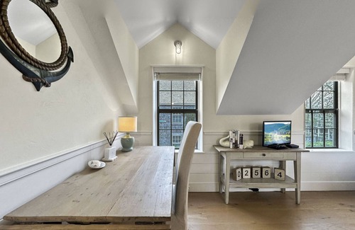 Siasconset Condo | Luxury 1-Bedroom Residence in Sconset Village. Steps to Beach and Bluff Walk.