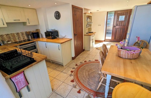 Bideford Cottage | Luxury 17th-century Villa With sea View, Pool, hot Tub, Tennis Court & Ping Pong