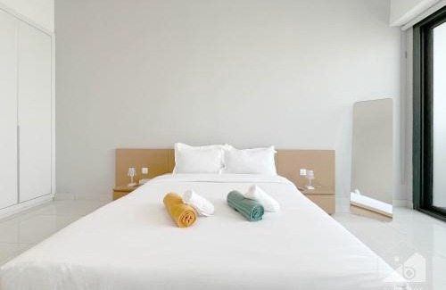 Dubai Apartment | Luxury 1B with balcony in Blue Wave Tower Dubai
