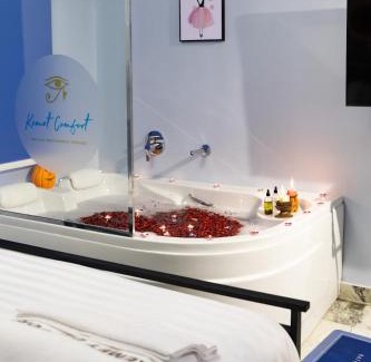 Heliopolis Apartment | Luxury 1BD Studio wz Jacuzzi 5min to Airport, Massager