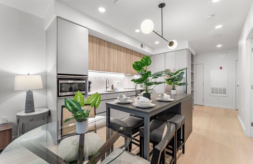 D Street - West Broadway Apartment | Luxury 1BR Next to Broadway Southie 4139