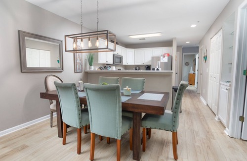 Pawleys Island Condo | Luxury 1st Floor! 3BD True Blue Resort Golf, Beach 3 min drive, 5 Pools, Sleep 8