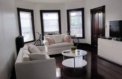 Ward Two House | Luxury 2 bds/2 bths between Harvard and MIT