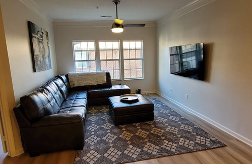 Dublin Condo | Luxury 2 bed 2 bath condo in desirable area