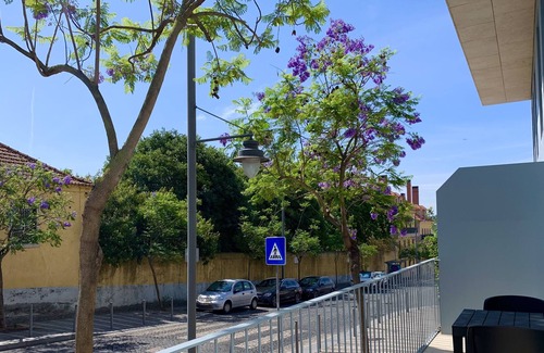 Linda-a-Velha Apartment | Luxury 2 Bed+ 2 Bath+ Pool/gym in Belem