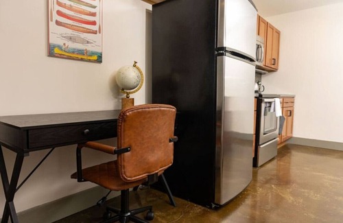 Roanoke Apartment | Luxury 2 bedroom apt with exposed brick downtown