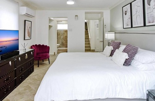 Gibbes Villa | Luxury 2-Bedroom Townhouse Villas