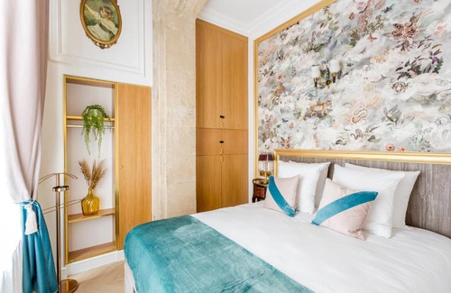 8th Arrondissement Apartment | Luxury 2 bedrooms 1 bathroom with shower apartment-Madeleine