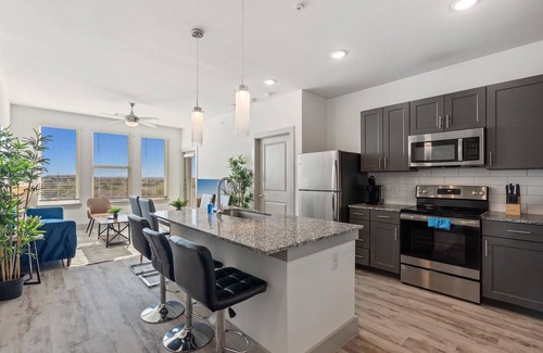 Stony Ridge North Apartment | Luxury 2BD/2BA Next to Airport 8834