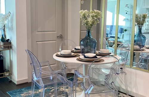 Lenox Apartment | Luxury 2bdrm high-rise in Buckhead with view