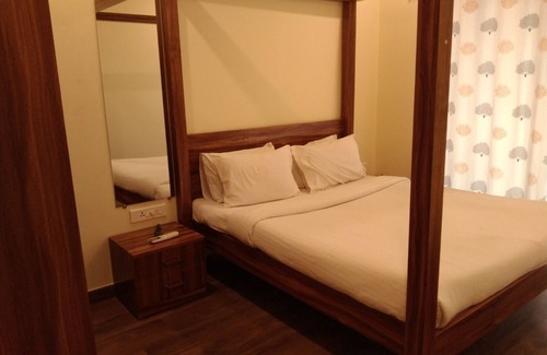 Candolim Apartment | Luxury 2BHK Apartment With Swimming Pool Near Candolim Beach
