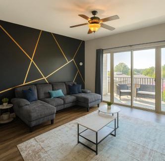 Glen Iris Apartment | Luxury 2BR Condo Steps from UAB Campus 5b