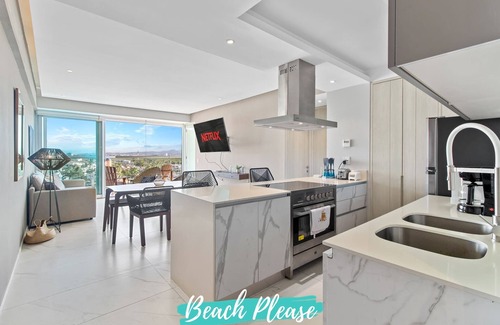 Isla Iguana Apartment | Luxury 2BR w Rooftop Pool & Yacht Views: Nautico 6C