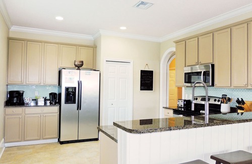 Braden River House | Luxury 3 Bed, 2 Bath Pool Home On Lake.