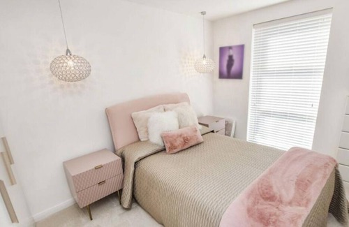 Trafford Apartment | Luxury 3-bed Duplex Penthouse