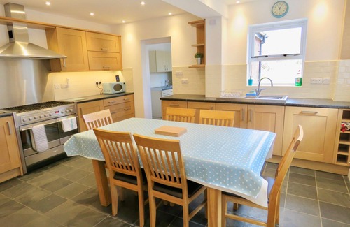 Stroud House | Luxury 3-bed Edwardian Town House in the Cotswolds - VERIFIED KEY WORKERS ONLY