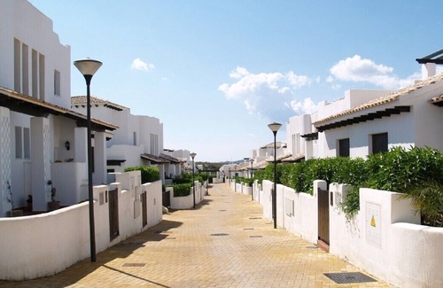 Vera Villa | Luxury 3 bed villa, private garden with pool & large roof terrace.