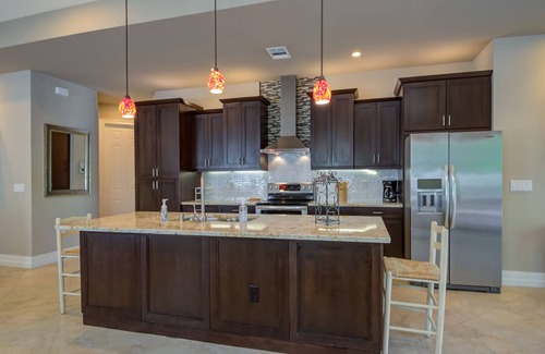 Naples Park House | Luxury 3 Bedroom 2 Full Bath Close To Beach. Heated Pool Hot Tub