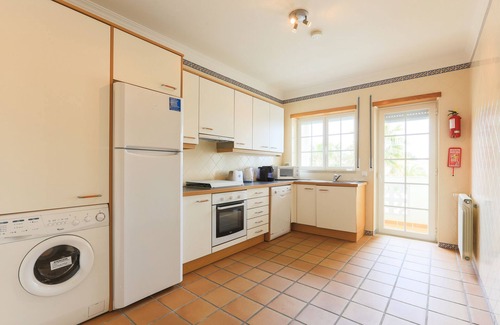 Praia del Rei Apartment | Luxury 3 Bedroom in Prestigious Praia Del Rey Golf and Beach Resort!