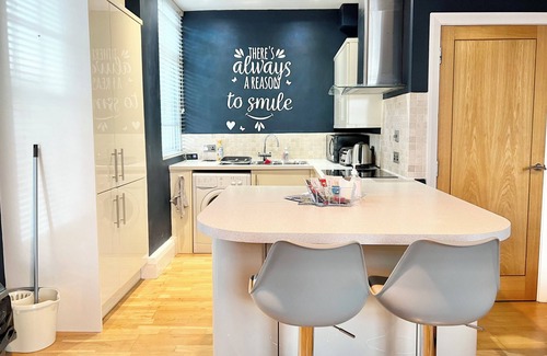 Louth Apartment | Luxury 3 storey apartment in Louth Town Centre (sleeps 6)